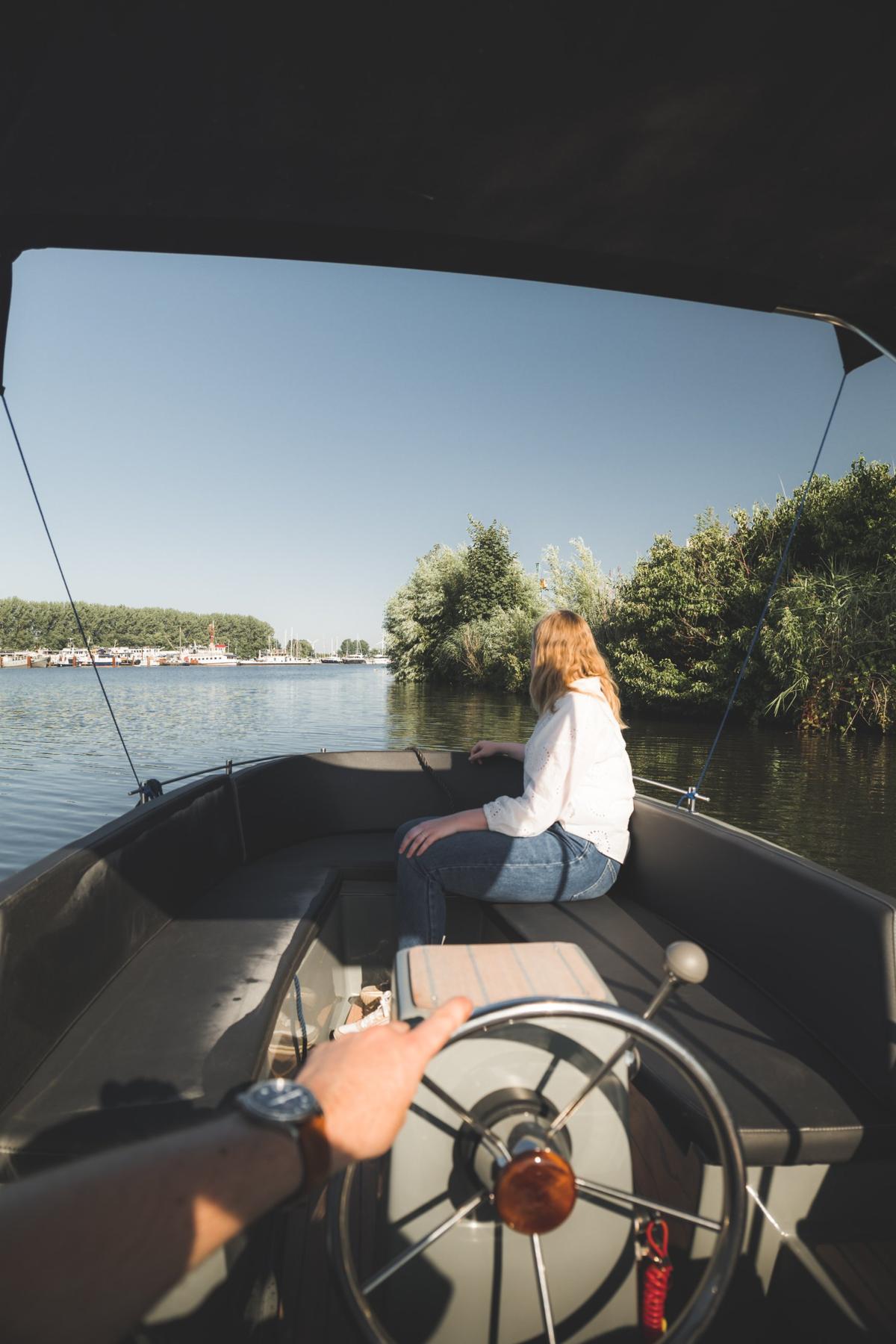 Varen in een huursloep
