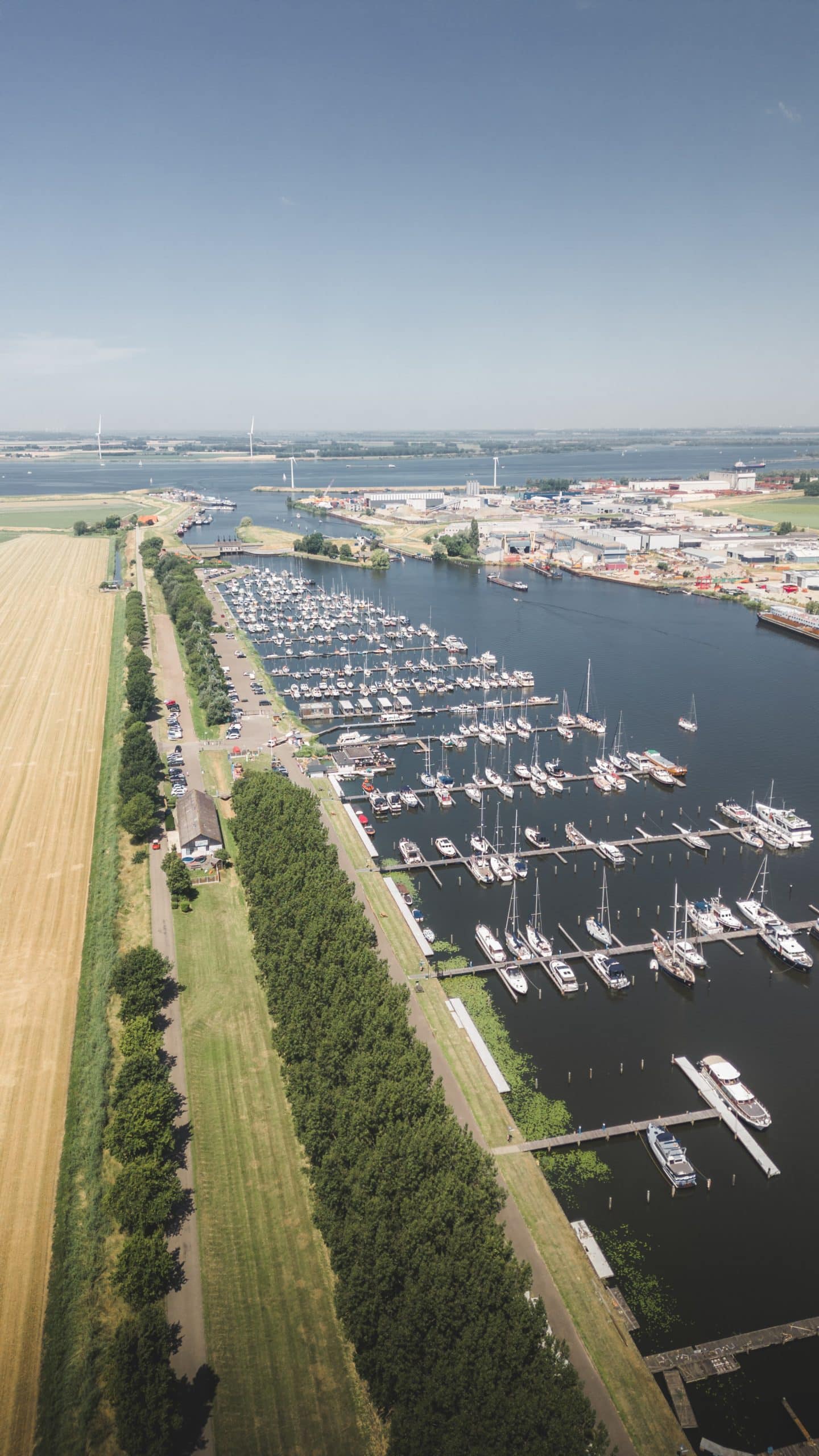 camper plaatsen aan het water