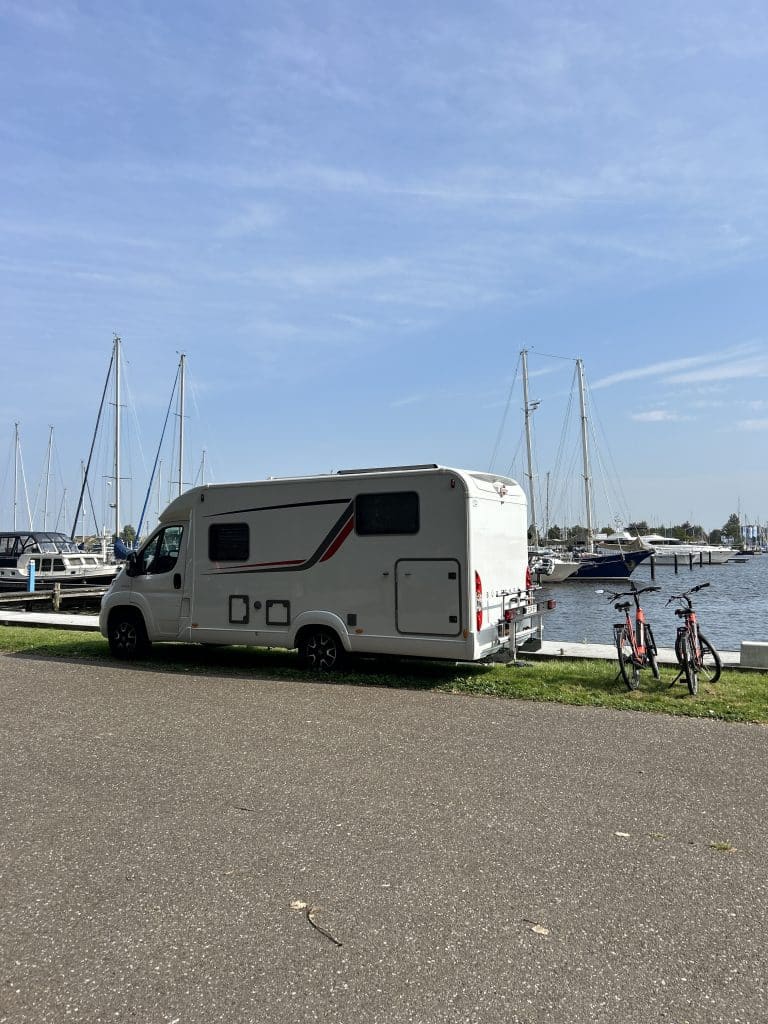 camper plaats aan het water - brabant